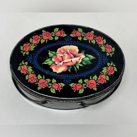 Early Mid Century Vintage Rose Floral Pattern Metal Lidded Handled Biscuit Tin - Picture 2 of 16